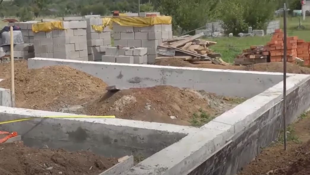Монтаж ТИСЭ фундамента под дом из газобетона — фото 6